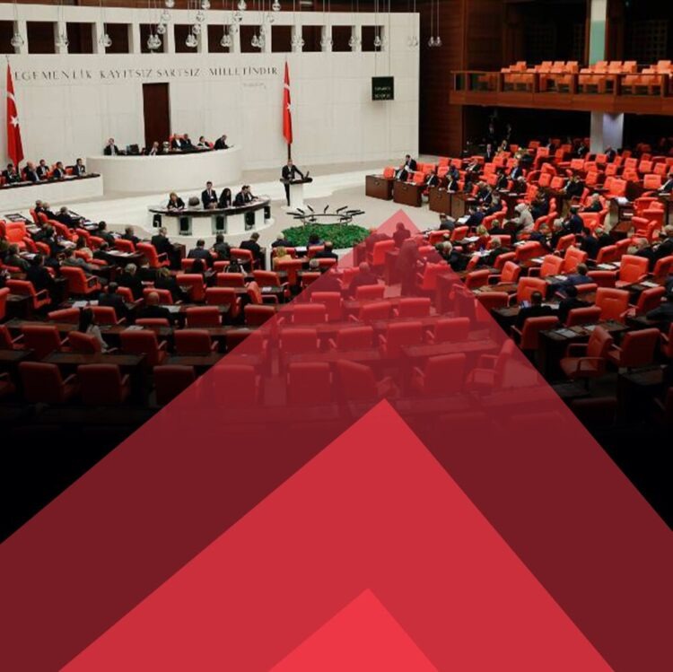 Milletvekillerinin meclisteki oylamalara katılım oranı nedir?