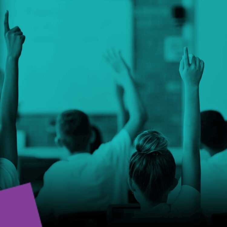 Sizce Okullar Açılmalı Mı?