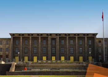 Kamu Kurumlarına Güven