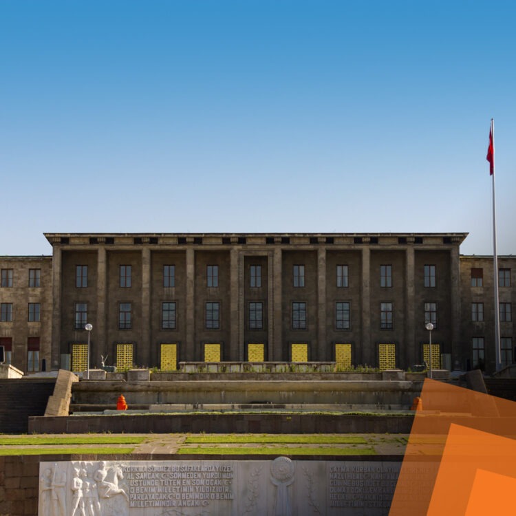 Kamu Kurumlarına Güven