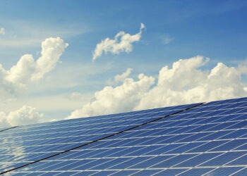 Herkesin Enerjisi Kendine: Güneş Enerjisi Kullanımı Artıyor Mu? 