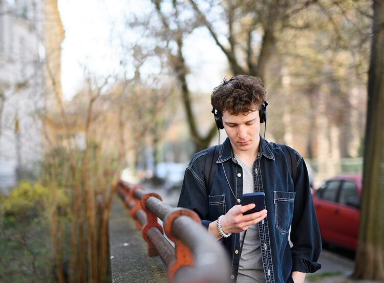 Anlaşılmayan Bir Nesil: Z Kuşağı