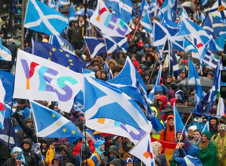 Kraliçenin Ardından: İskoçya Toplumunda Bağımsızlık Talebi Artıyor Mu?