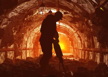 ‘’Güneşi Görebilmek İçin Karanlığı Kazmak’’: Türkiye’de İşçi Ölümleri